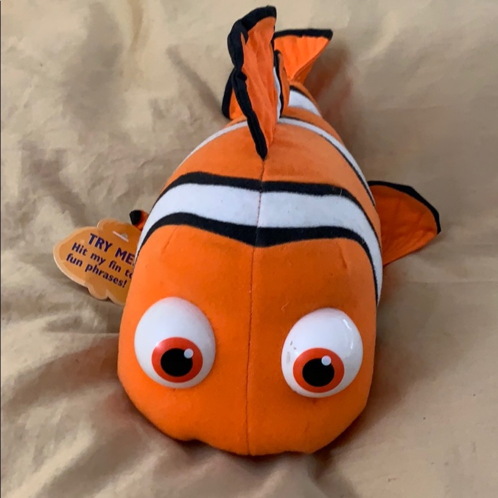 Taking Nemo plush doll Finding Nemo